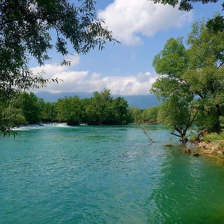 Holiday Home Waterfall View Bihać エクステリア 写真