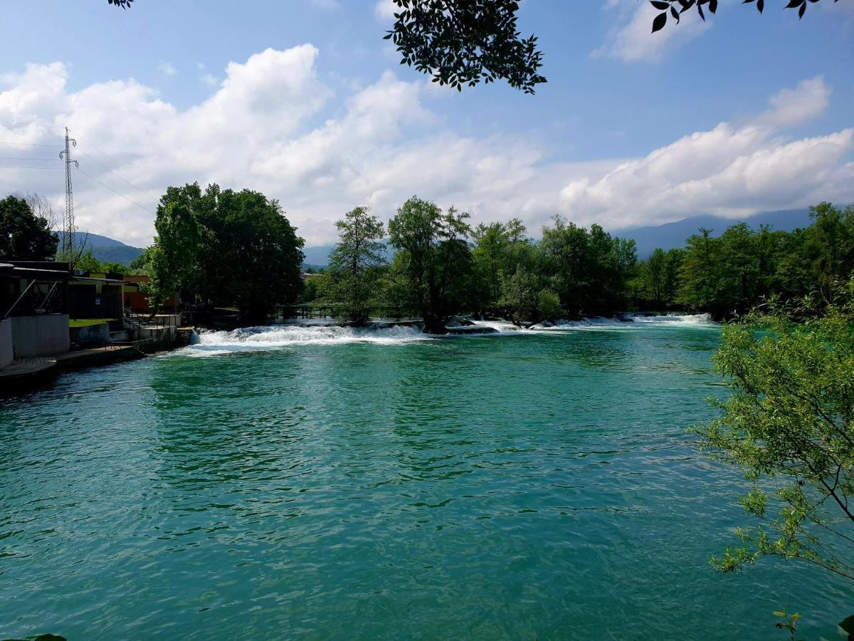 Holiday Home Waterfall View Bihać エクステリア 写真